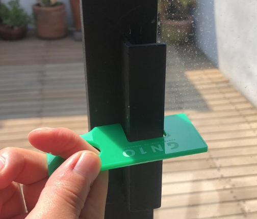 LLAVERO HANDS OFF GN10